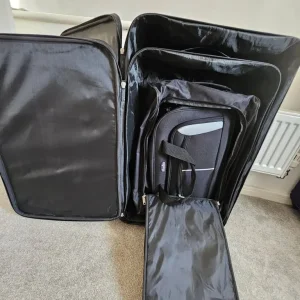 4 piece luggage set - Image 5