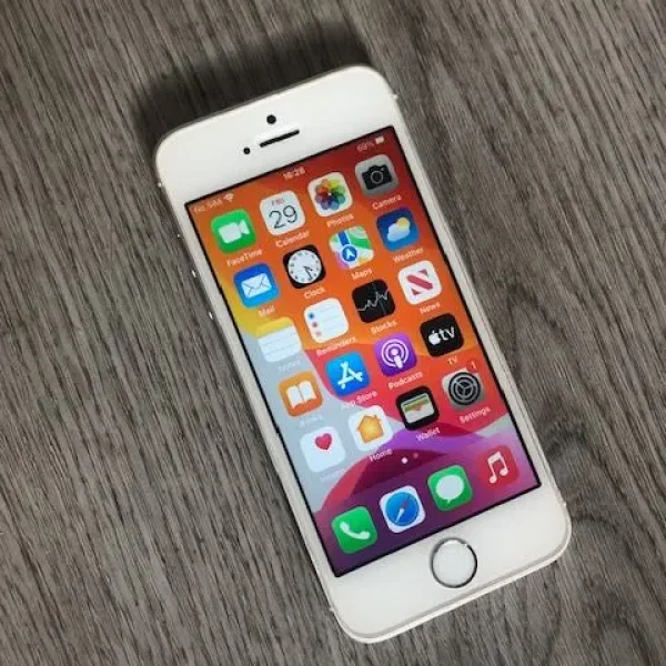 iPhone SE - Rose Gold - 64GB