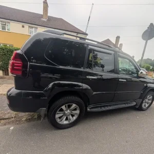 Toyota Land Cruiser 120 Prado LC5 - Image 5