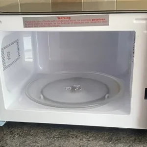 Microwave oven 700w - Image 2