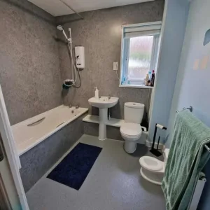 2 bed bungalow in Preston, Lancashire - Image 8