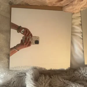 Stick on mirror - Image 2