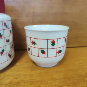 Arcopal Milk Glass Storage Jar & Two Matching Cups – French Retro Caravan Chic – £19 - Image 3