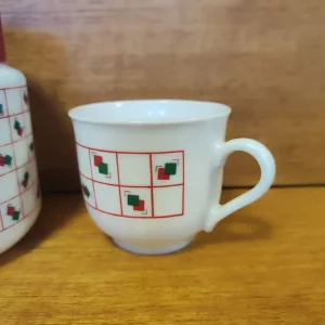 Arcopal Milk Glass Storage Jar & Two Matching Cups – French Retro Caravan Chic – £19 - Image 4