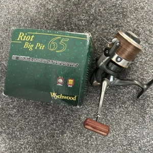 Reel, fishing, wychwood riot big pit 75 & 65 reels, Daiwa crosscuts X5000 and spare spools - Image 6
