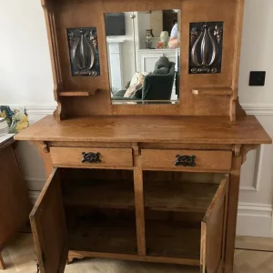 Arts and crafts oak dresser with decorative panels - Image 3
