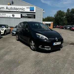 2012 Renault Scenic 1.6 dCi Dynamique TomTom Euro 5 (s/s) 5dr MPV Diesel Manual - Image 2