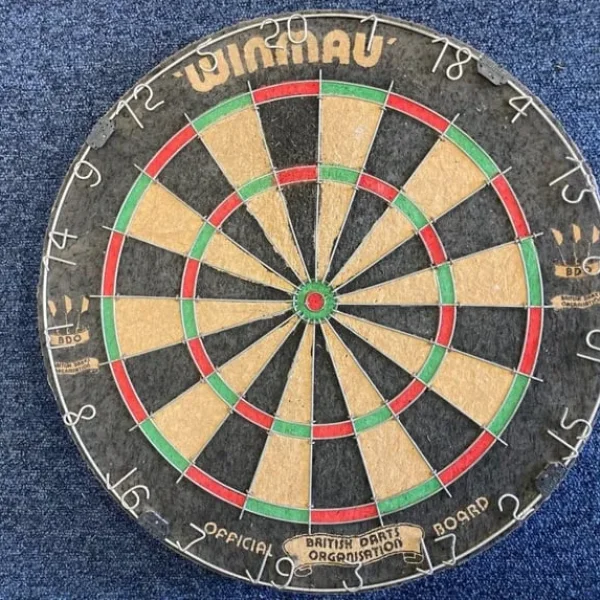 WINMAU Competition Spec Dartboard