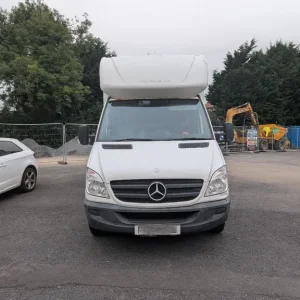Courier and man with a van service - Image 2