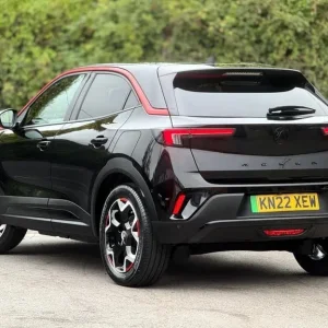 2022 Vauxhall Mokka Electric 50kWh SRi Premium Auto 5dr - Image 3