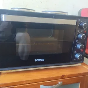 2 x mini cooker and 2 x microwaves - Image 2