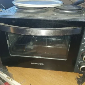 2 x mini cooker and 2 x microwaves - Image 4