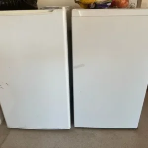 Fridge/freezer under counter