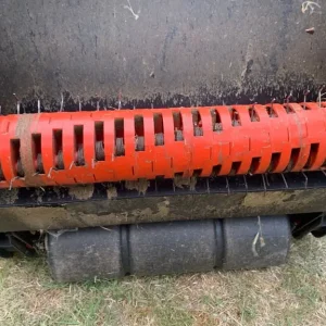 Black and Decker GD300 Lawnraker 30cm 600W Garden Lawn Rake Scarifier Moss Box - Image 4