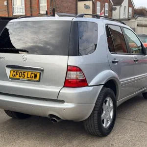2005 Mercedes-Benz M-Class 5.0L ML500 5-door Estate - Image 7