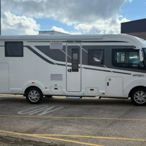 2022 Mercedes Rapido M96 Automatic 4-Berth Motorhome with Island Bed - Image 3