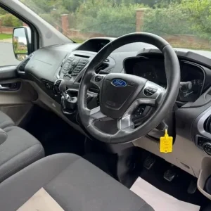 2015 Ford Transit Custom 290 2.2 TDCi Limited E-Tech Crew Cab - Image 7