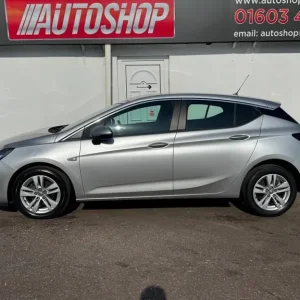 2016 Vauxhall Astra 1.6 CDTi EcoFLEX Design Euro 6 5-door hatchback diesel manual - Image 6
