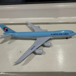 1/400 scale Boeing 747/8F model - Image 5