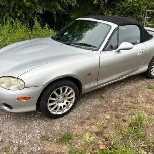 2003 Mazda MX-5 Convertible Angels Edition - Image 4