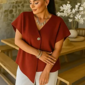 A catalogue selling clothes and accessories - Image 7