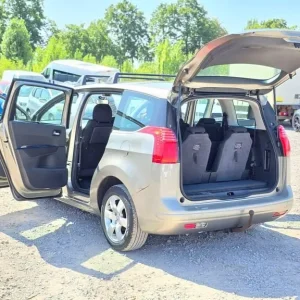 2010 Peugeot 5008 1.6 HDi Sport EGC Euro 4 5dr MPV Diesel Automatic - Image 8