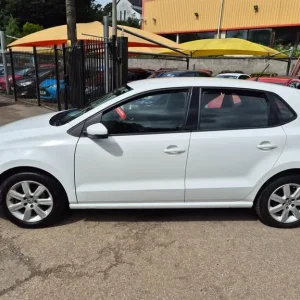 2010 Volkswagen Polo SE DSG Hatchback Petrol Semi Automatic - Image 4