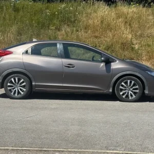 2013 Honda Civic 1.6 i-DTEC ES 5-door hatchback diesel manual - Image 5