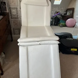 Aesthetic chair