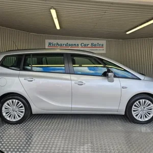 2017 Vauxhall Zafira Tourer 1.4i Turbo MPV - Image 2