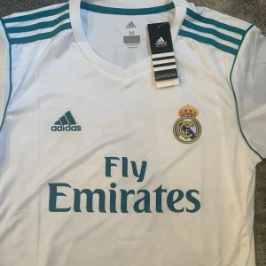 Real Madrid Ronaldo 7 Men's Medium Shirt - Image 3