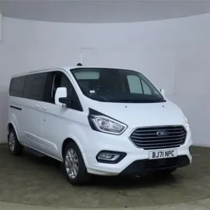 2021 Ford Tourneo Custom 320 EcoBlue Titanium Minibus Diesel Manual - Image 5