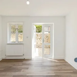 2 bedroom end of terrace house in Oakham, Rutland - Image 7