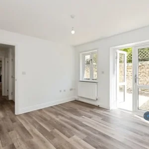 2 bedroom end of terrace house in Oakham, Rutland - Image 8