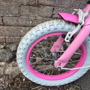 Kids bike - Image 3