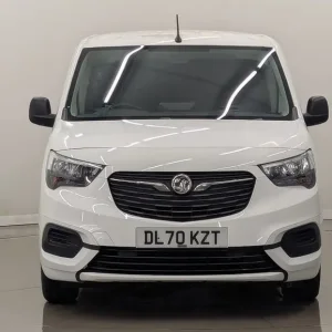 2020 Vauxhall Combo Turbo D 2300 Sportive Panel Van Diesel Manual - Image 6