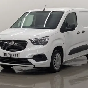 2020 Vauxhall Combo Turbo D 2300 Sportive Panel Van Diesel Manual - Image 7