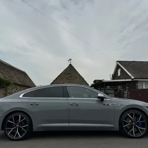2021 Volkswagen Arteon R 2.0 TSI 4Motion DSG - Image 3