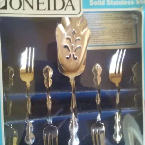 Oneida 7-piece stainless steel Mozart pattern pastry set - Image 4