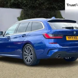 2021 BMW 3 Series 318i M Sport 5-door with digital dash and heated seats - Image 2