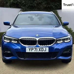 2021 BMW 3 Series 318i M Sport 5-door with digital dash and heated seats - Image 6