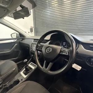 2019 Skoda Octavia 1.5 TSI ACT SE Euro 6 5dr Estate Petrol Manual - Image 5