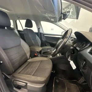 2019 Skoda Octavia 1.5 TSI ACT SE Euro 6 5dr Estate Petrol Manual - Image 8