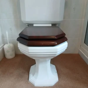 Bathroom pottery - Image 6