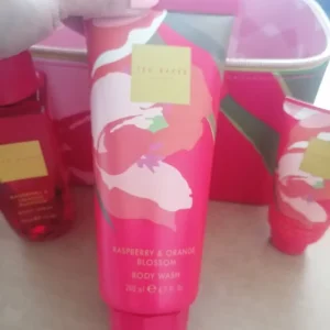 Ted baker case with lotions and spray - Image 6