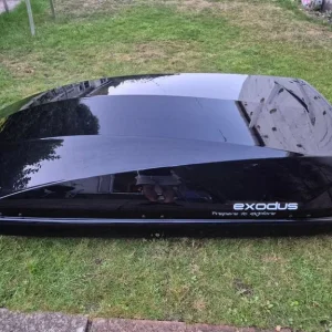 Roof box top box gloss black in good condition