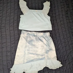 Girls 9-10 and 11-12 year clothes collection - Image 2