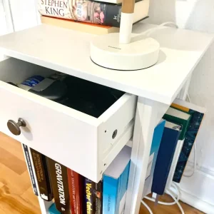Cute little bedside table - Image 2