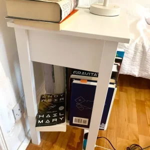Cute little bedside table - Image 3