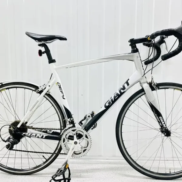 Dt Giant Defy Sizs/XL Alloy Fully Serviced with 700c Wheels